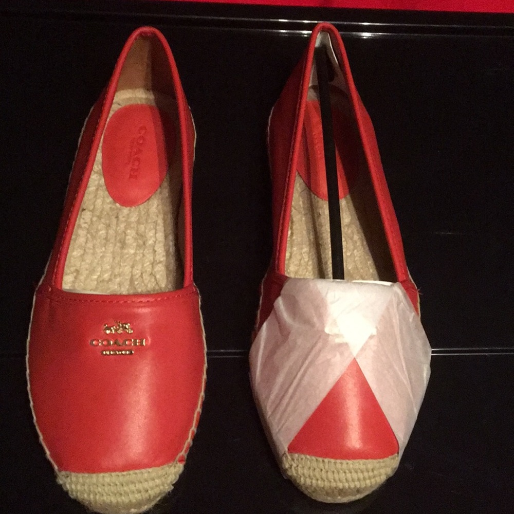 Flats - Picture 2 of 5
